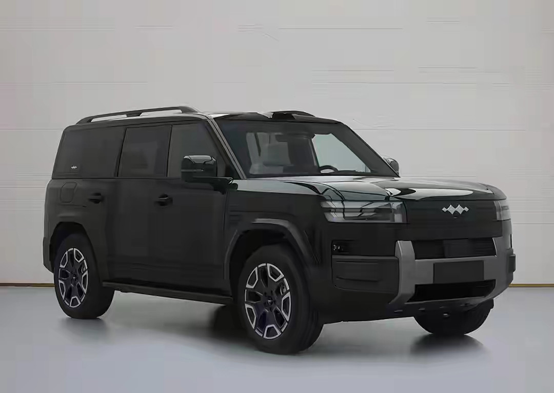 方程豹钛7EV闪充版：22万起的大方盒，755km续航，全能通行的陆地载具钛