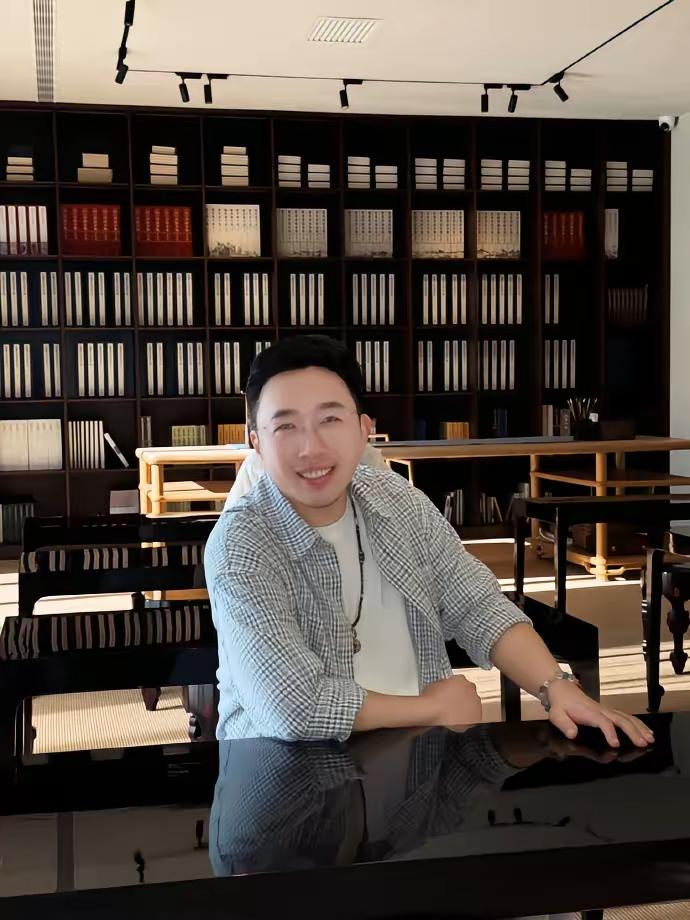 于正又创造了一个新词：干净饭！严重怀疑于正是不是有毛病，他昨天发文说：“这是