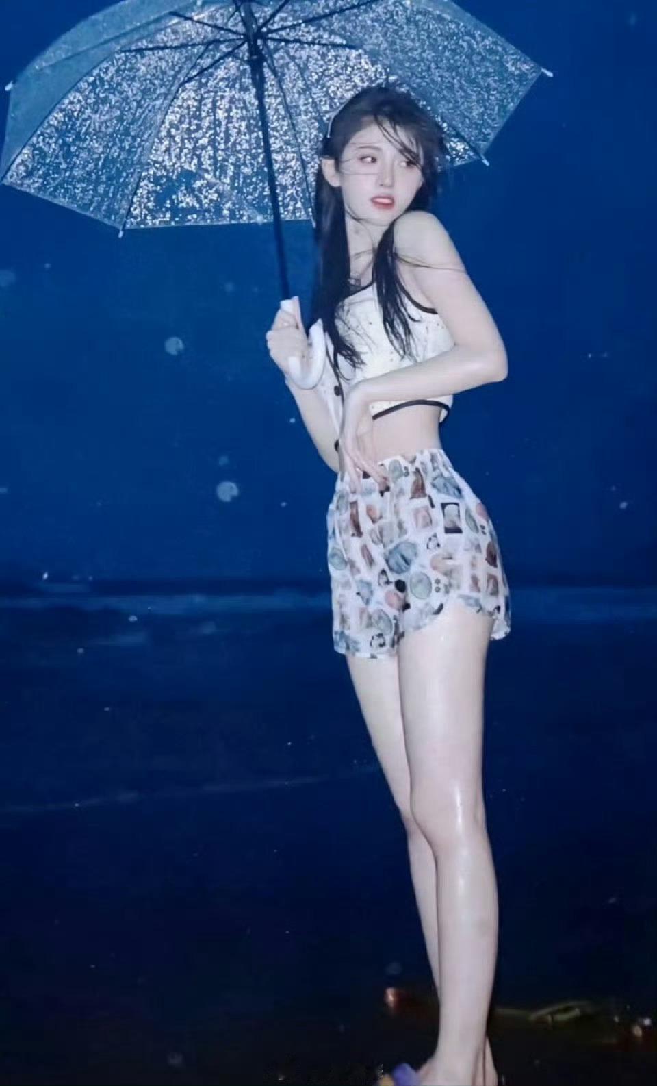 一直没发现鞠婧祎身材变这么好了[捂脸哭]​​​​