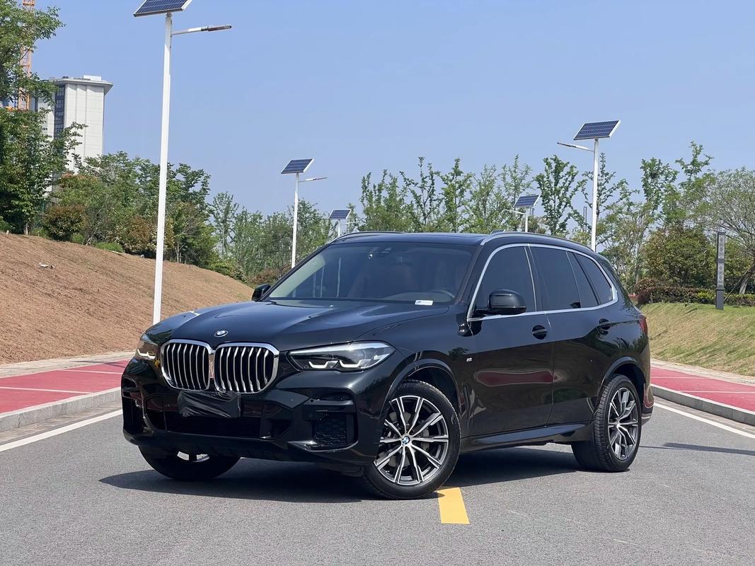 宝马X5国产加长版是二手首选？2022-2023款性价比高？其实对于二手宝马X