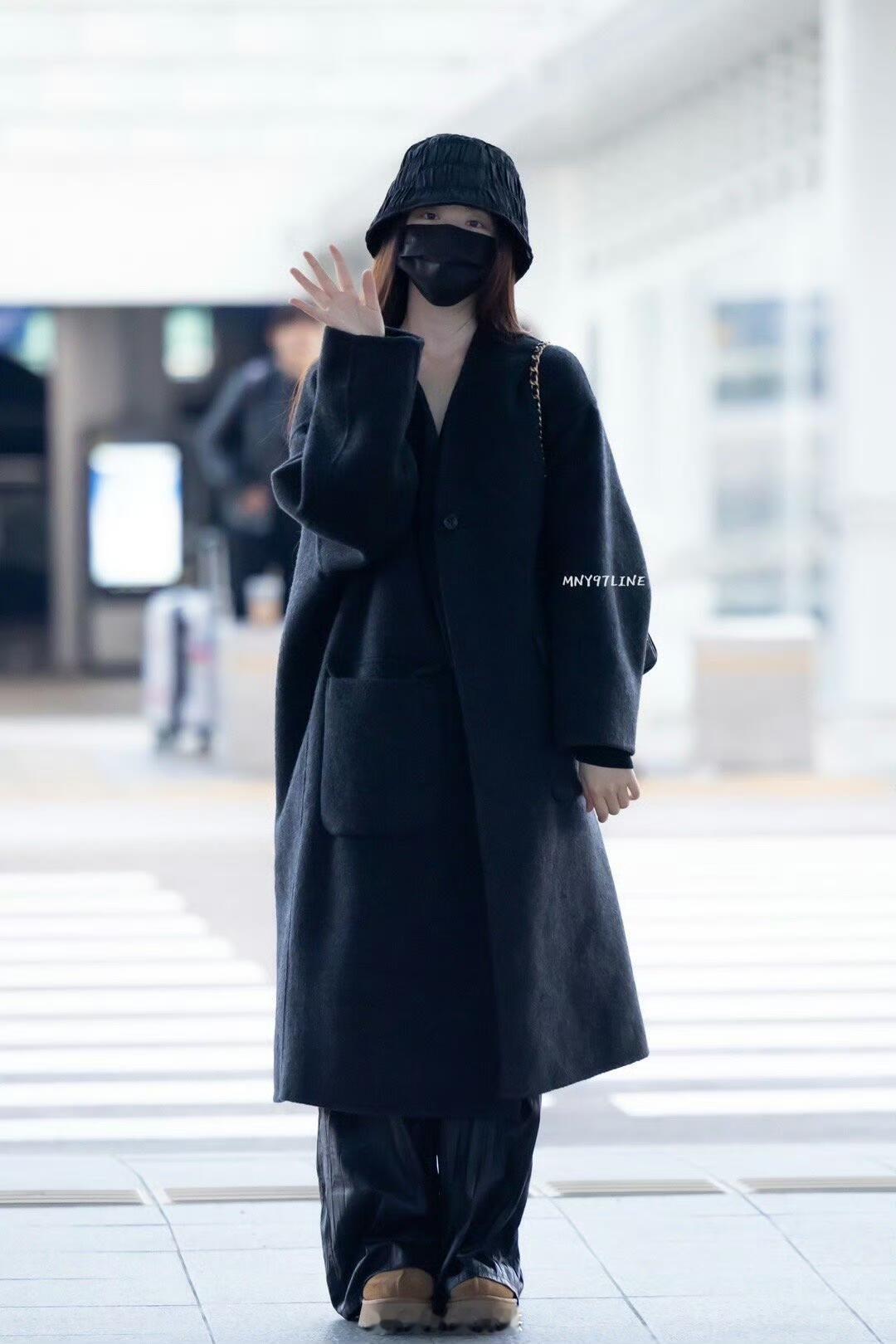 看见叶舒华穿成这样我就放心了​​​