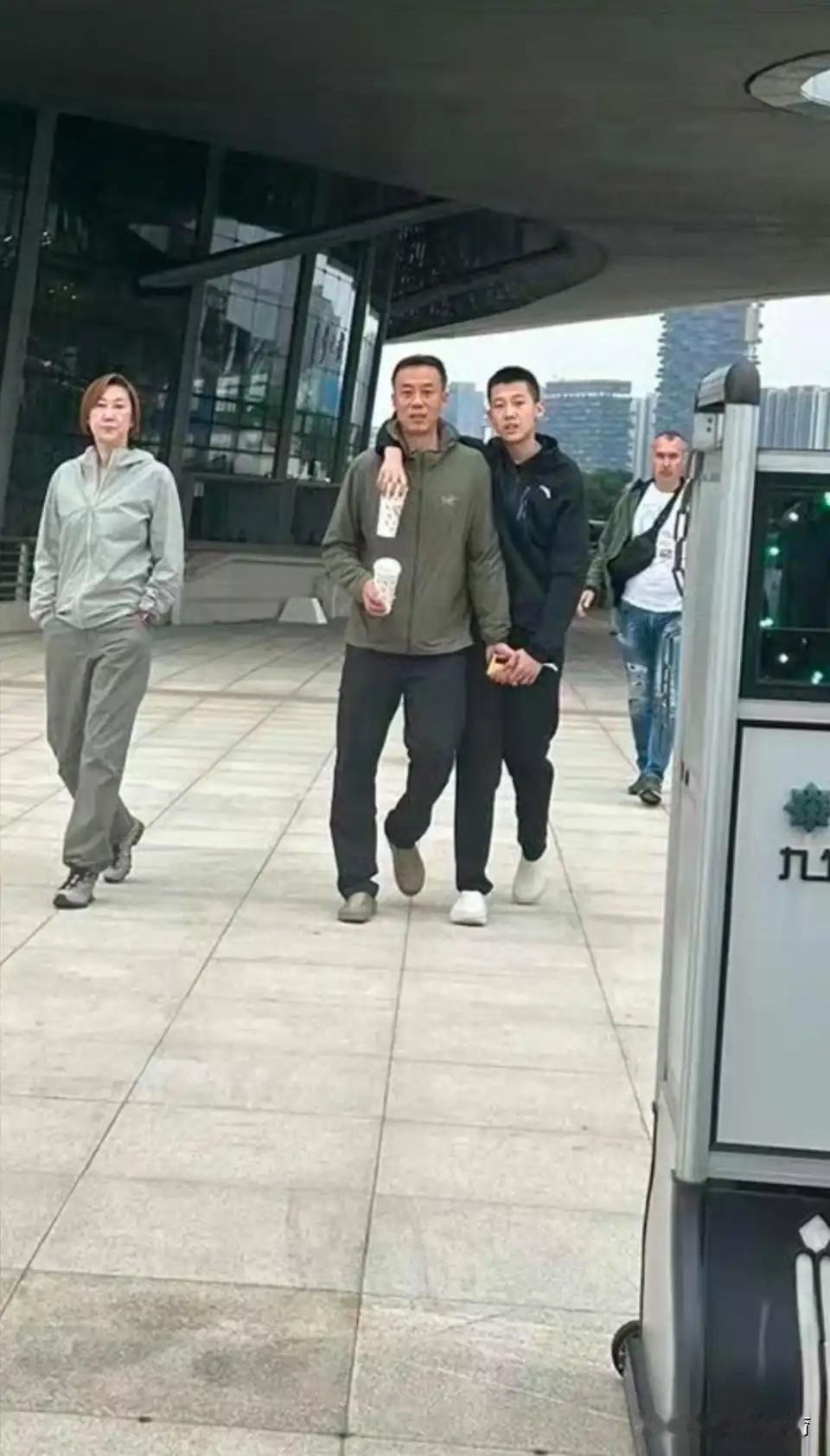 塞籍女排教练德扬或许再次被北京女排重用。此次世联赛南京站比赛，中国排协组织了各队