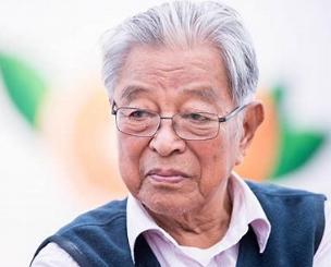 1995年，褚时健的掌上明珠褚映群被洛阳警方带走，4个月后，褚映群在狱中