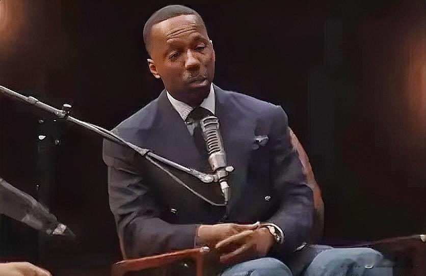 詹姆斯经纪人富保罗，刚刚向湖人投下了一枚深水炸弹。湖人管理层的算盘，是2027