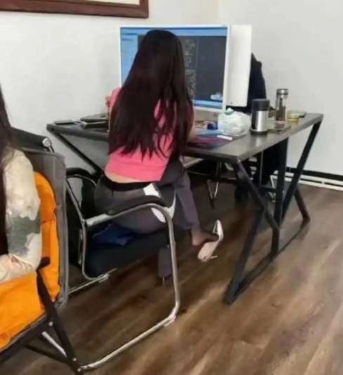 同事是不是暗示我什么？
