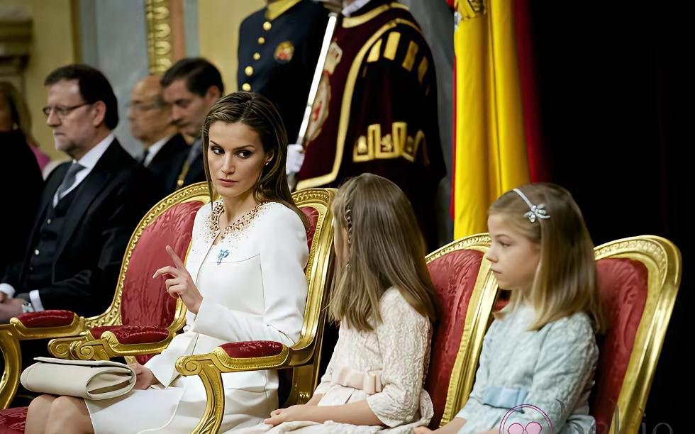 小公主任性起来，连莱后也没有法子！被誉为欧洲最美公主的诺尔，小时候真的又萌又可