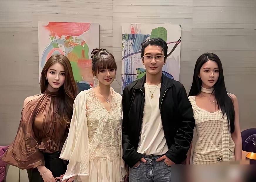 黄晓明跟小22岁女生亲密逛新加坡环球影城！叶珂刚承认分手才半个月！你品品这时