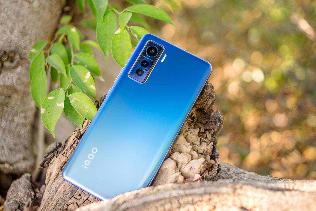 在2026年，千元机早已不是只能扫码的“备胎”。iQOOZ系列凭借硬核配置，成