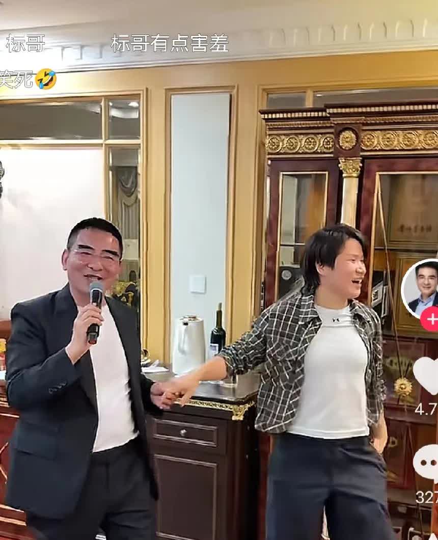 陈光标到底是做什么生意的，你看在他的私人会所里和张伟丽一群朋友聚会后载歌载舞的，