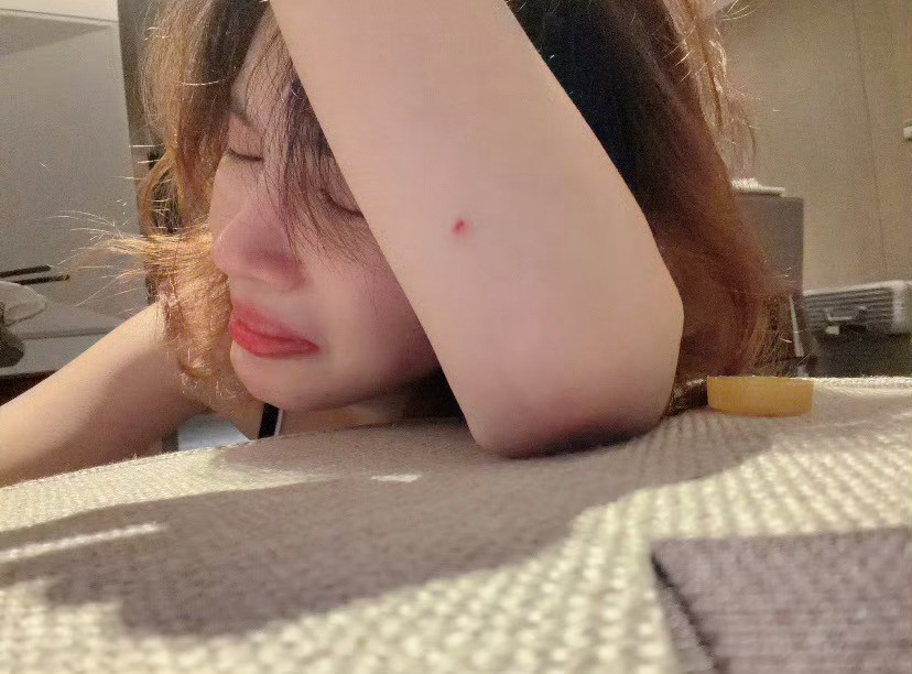 金晨搓澡被认出后社死真的不把粉丝当外人了直接当家人[吐舌头眯眼睛笑][吐舌头眯眼睛笑]咋这么可爱啊我