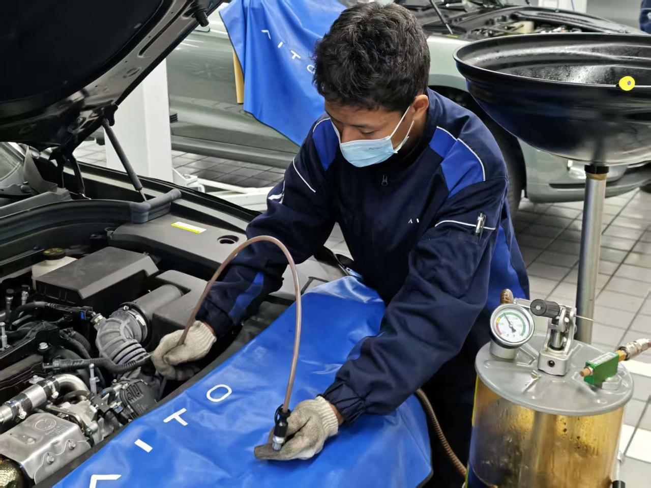 2026年，辅助驾驶的竞争核心正从“功能有无”转向“复杂场景下的深度体验”。鸿蒙