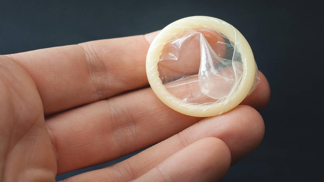 一个扎心数据，撕开当代年轻人最真实的生存现状。很少有人敢直面这个现实：国内避孕