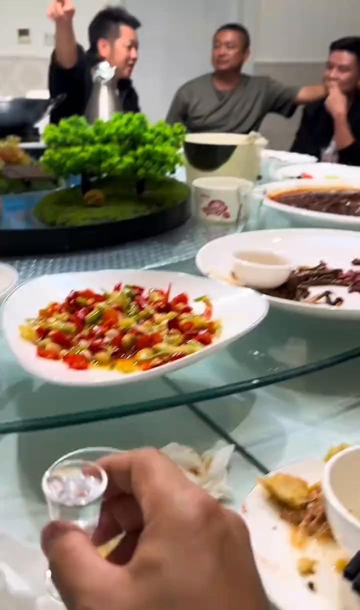 今天开心。