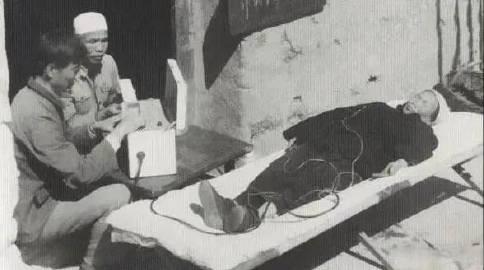 1953年，黑龙江克山县再次爆发克山病，这种病致死率高达92%，一旦患病，家属只