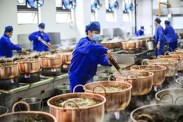 乐游重阳双“高”季在泗泾启幕: 古镇品糕宴, 膏方话养生