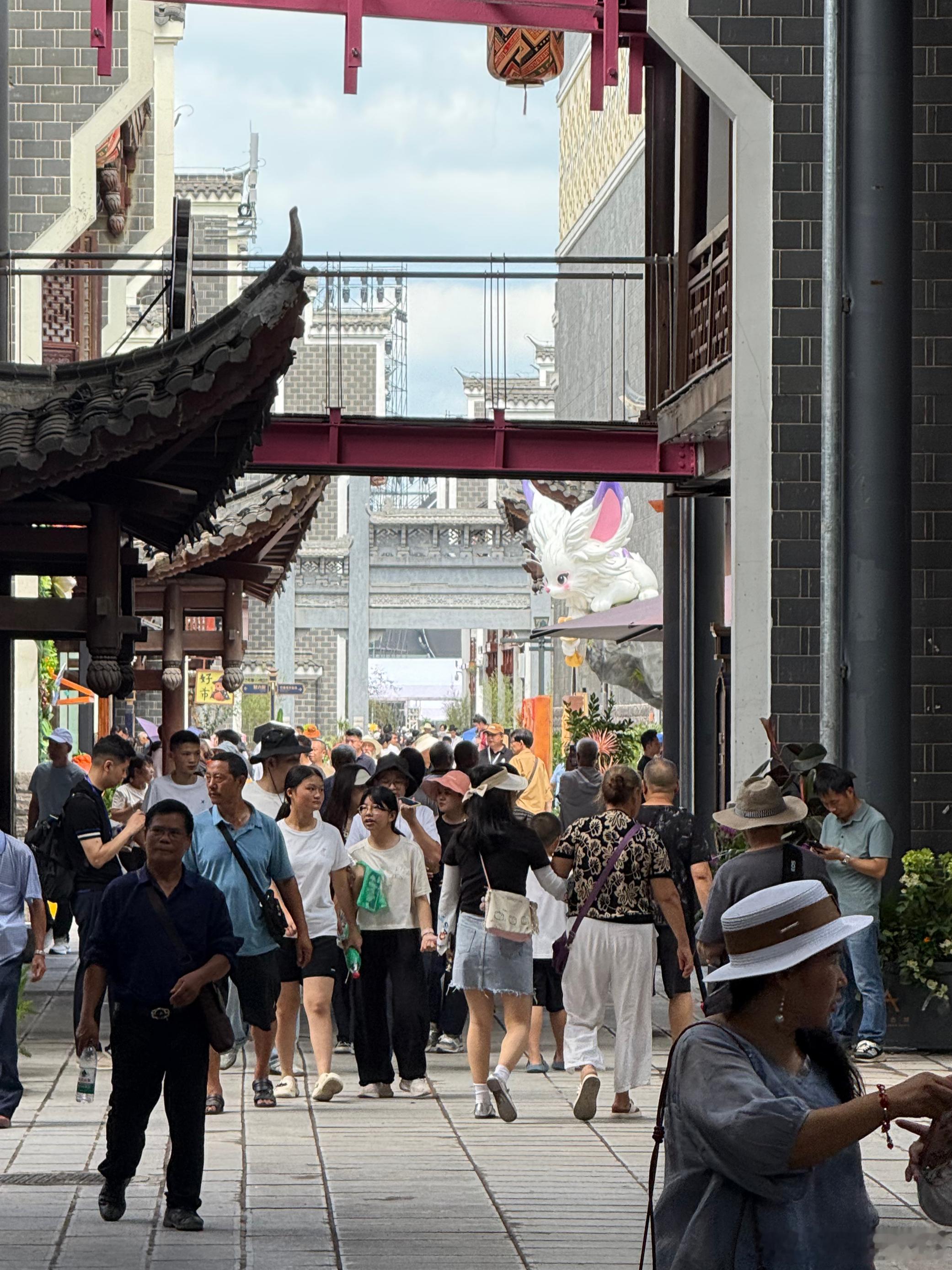 湖南这座古城焕新开业了张家界大庸古城焕新开业密钥启城开门迎客，湖南广电联手张家界