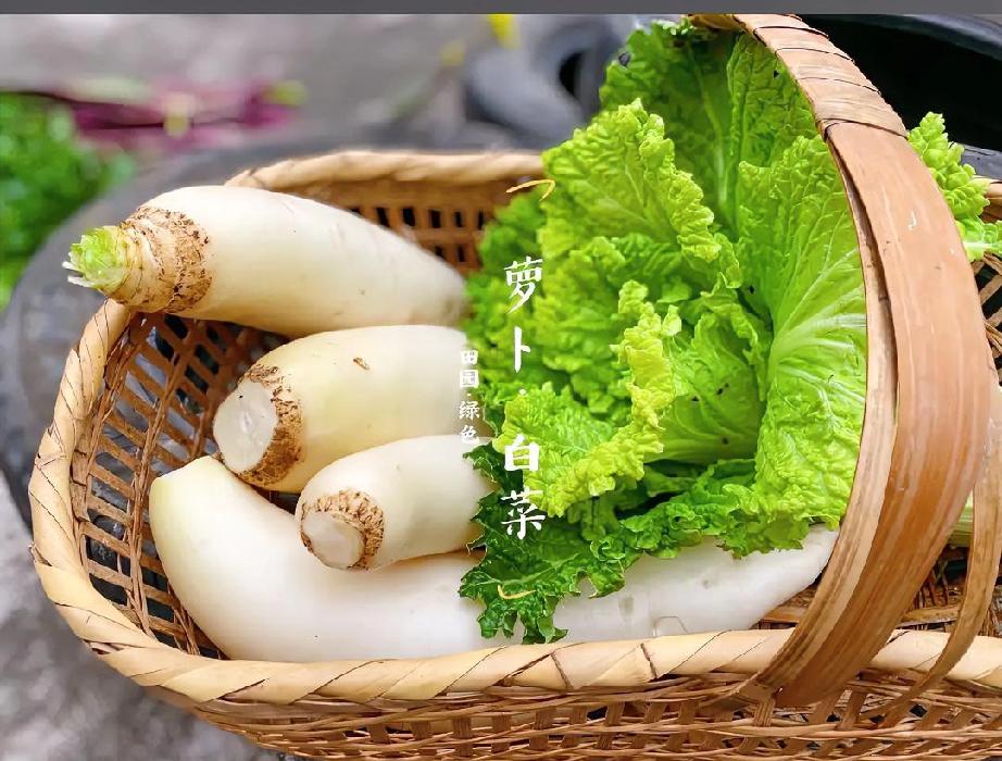 冬天去菜市场买菜，可得多留个心眼！有5种蔬菜就算价格再低，咱们也别买，连卖菜的自