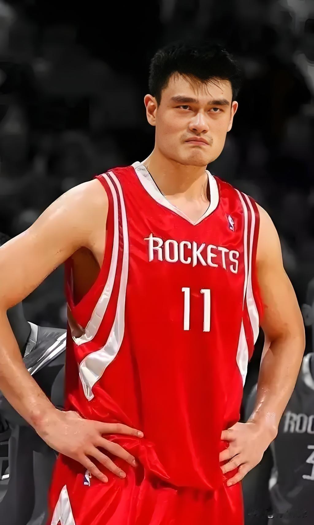 姚明在火箭队8年篮球生涯中，常规赛各项数据球队排名一览——01、常规赛得分数