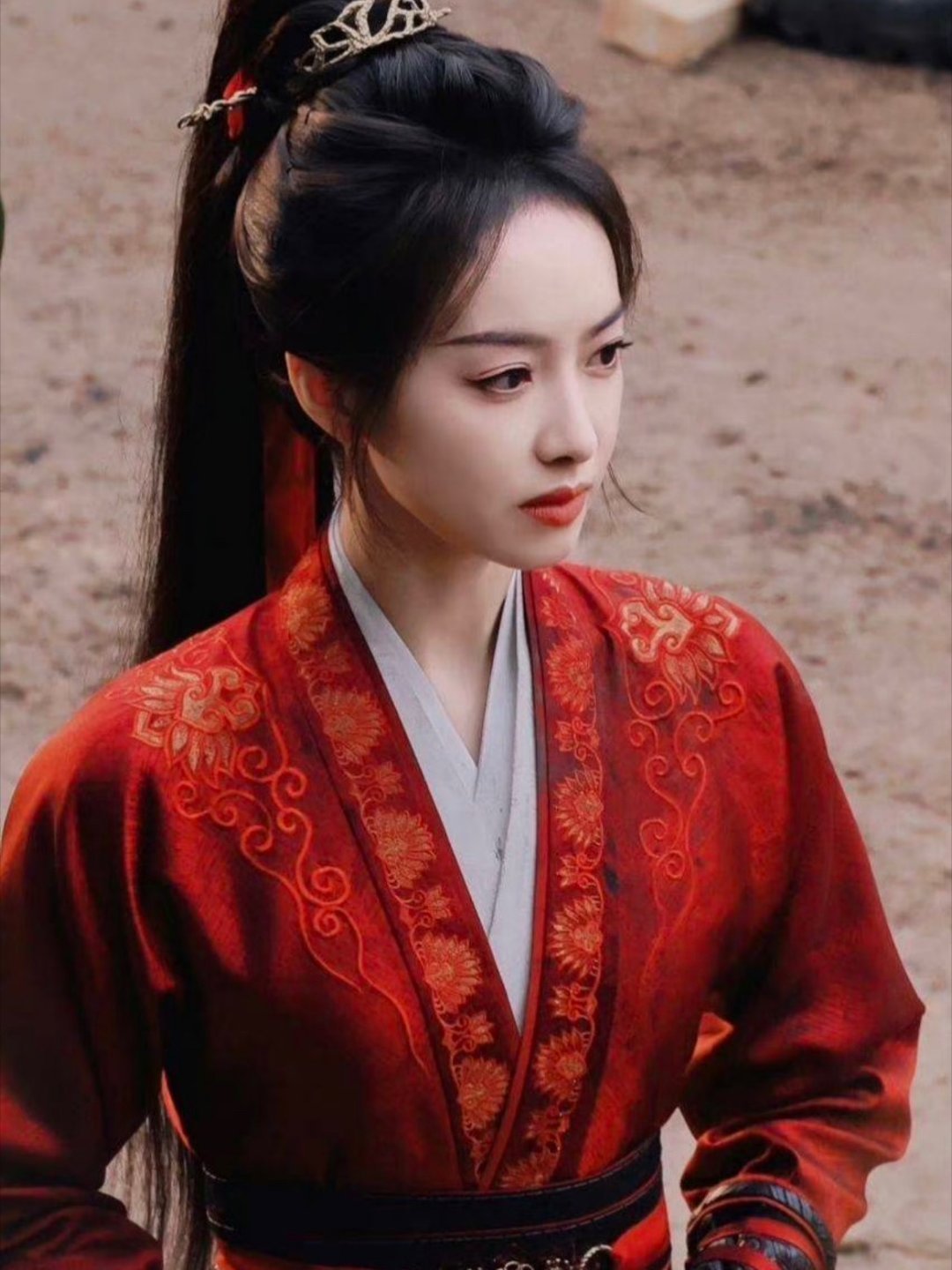 盘点内娱高颜值女明星的女将军造型，“女子亦有一腔忠勇，从不逊于男郎”其中你最喜