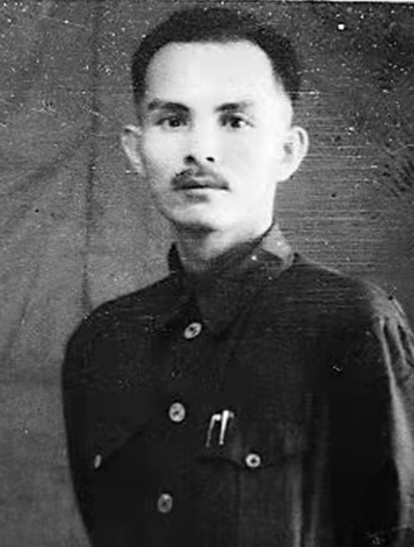 1931年，地下党符振中去大新酒店接头，到达预先说好的房间时，他发现里面坐了好几