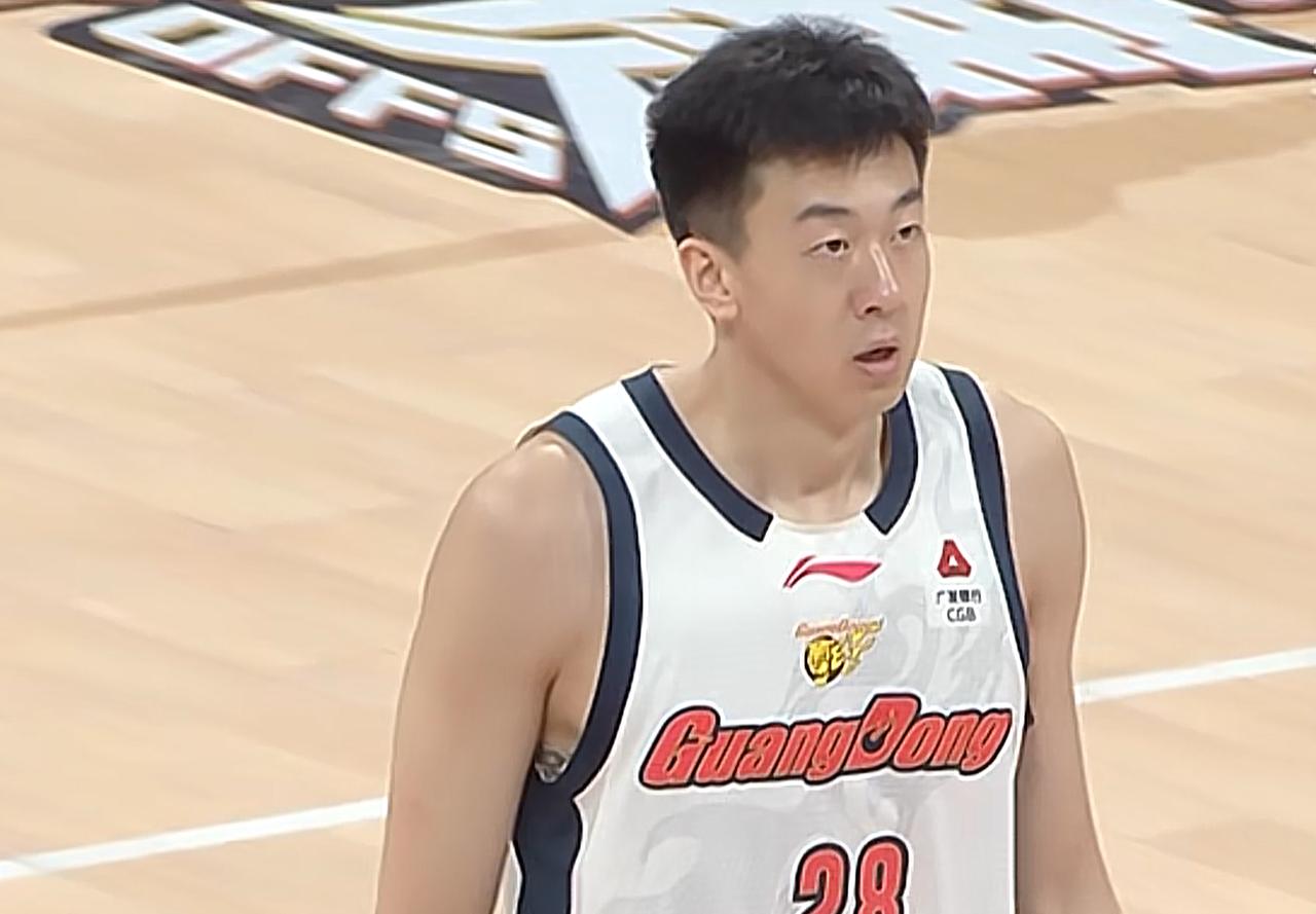 王少杰离开东莞，无人相送，1个细节说明，他与广东队说再见了！广东队输给北京队，