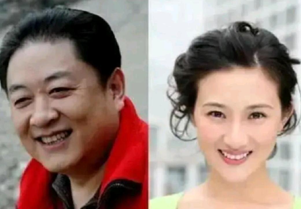 刘斌陪同女儿赴美办理证件期间，偶然发现妻子王丽君出轨线索，回国后调取车载记录仪录