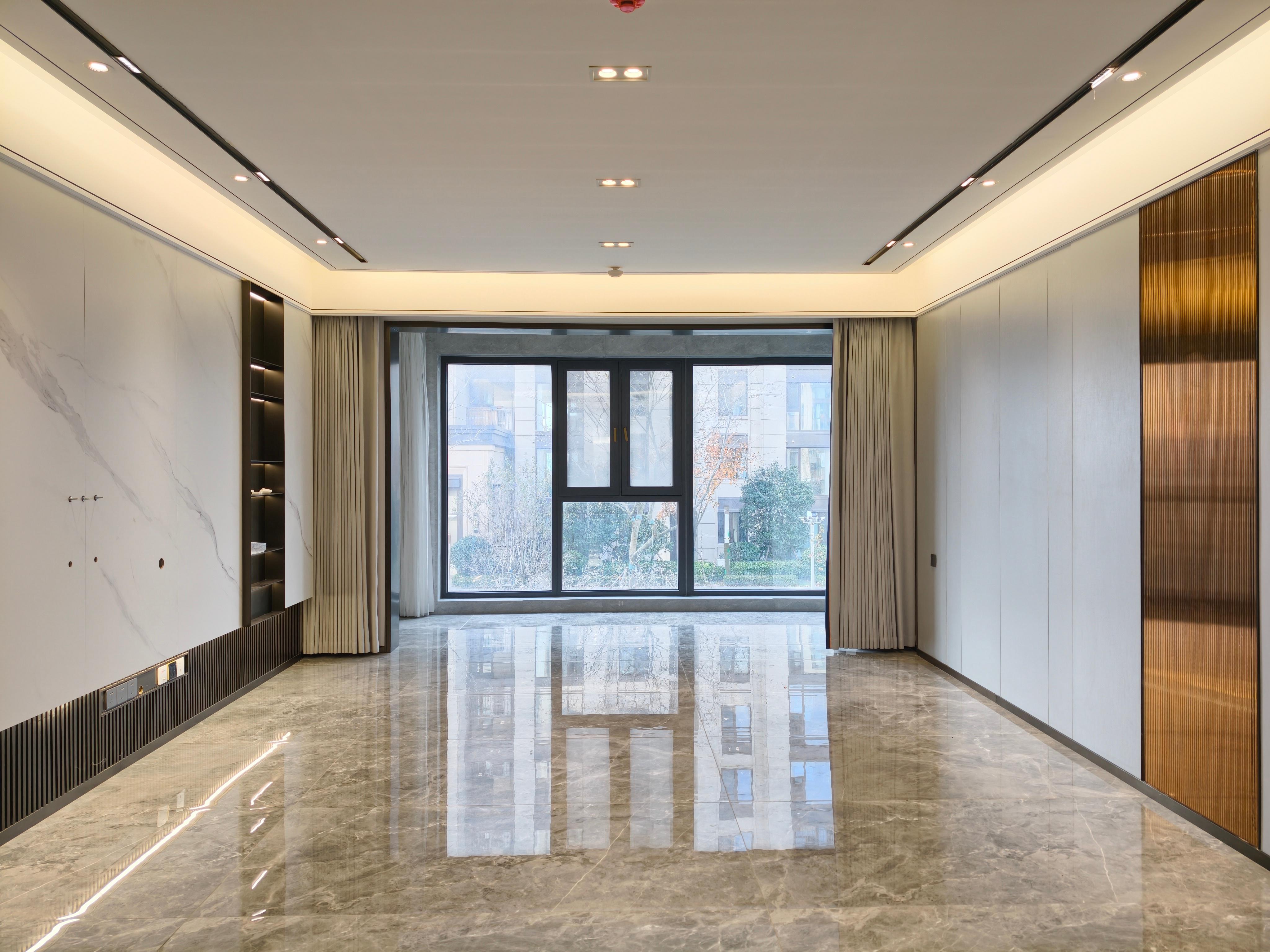 整个新居住住，以前都是高层，这次换低层试试