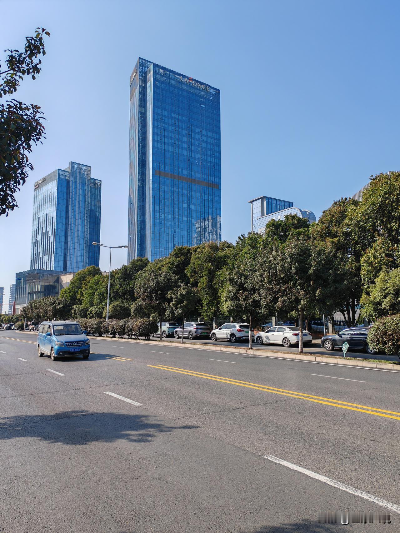 西安城北经开区路边停车费涨价了吗？我记得原来从早上八点到晚上九点