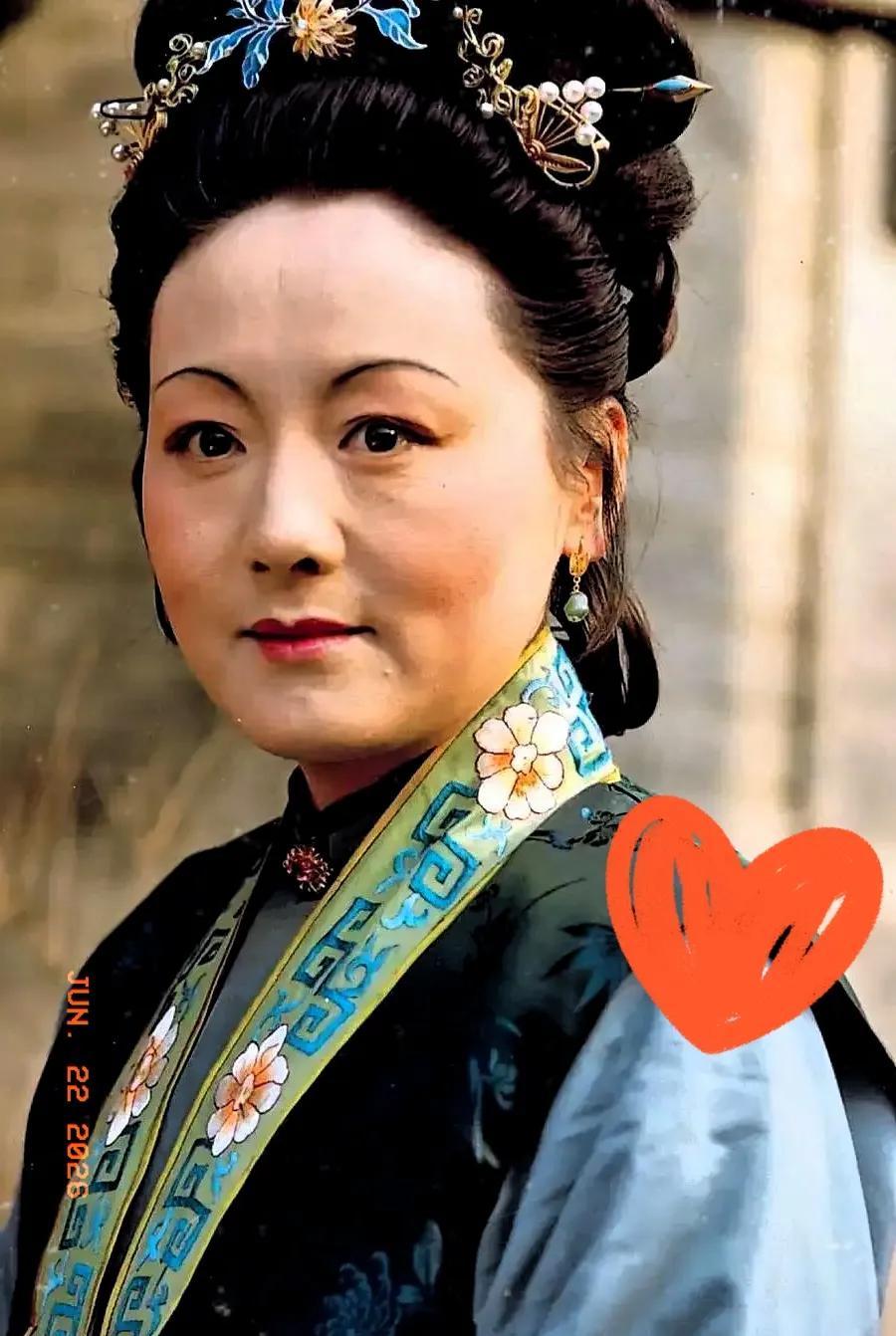 87版《红楼梦》里的“周瑞家的”走了，邓婕发文悼念，字里行间全是藏不住的疼。
