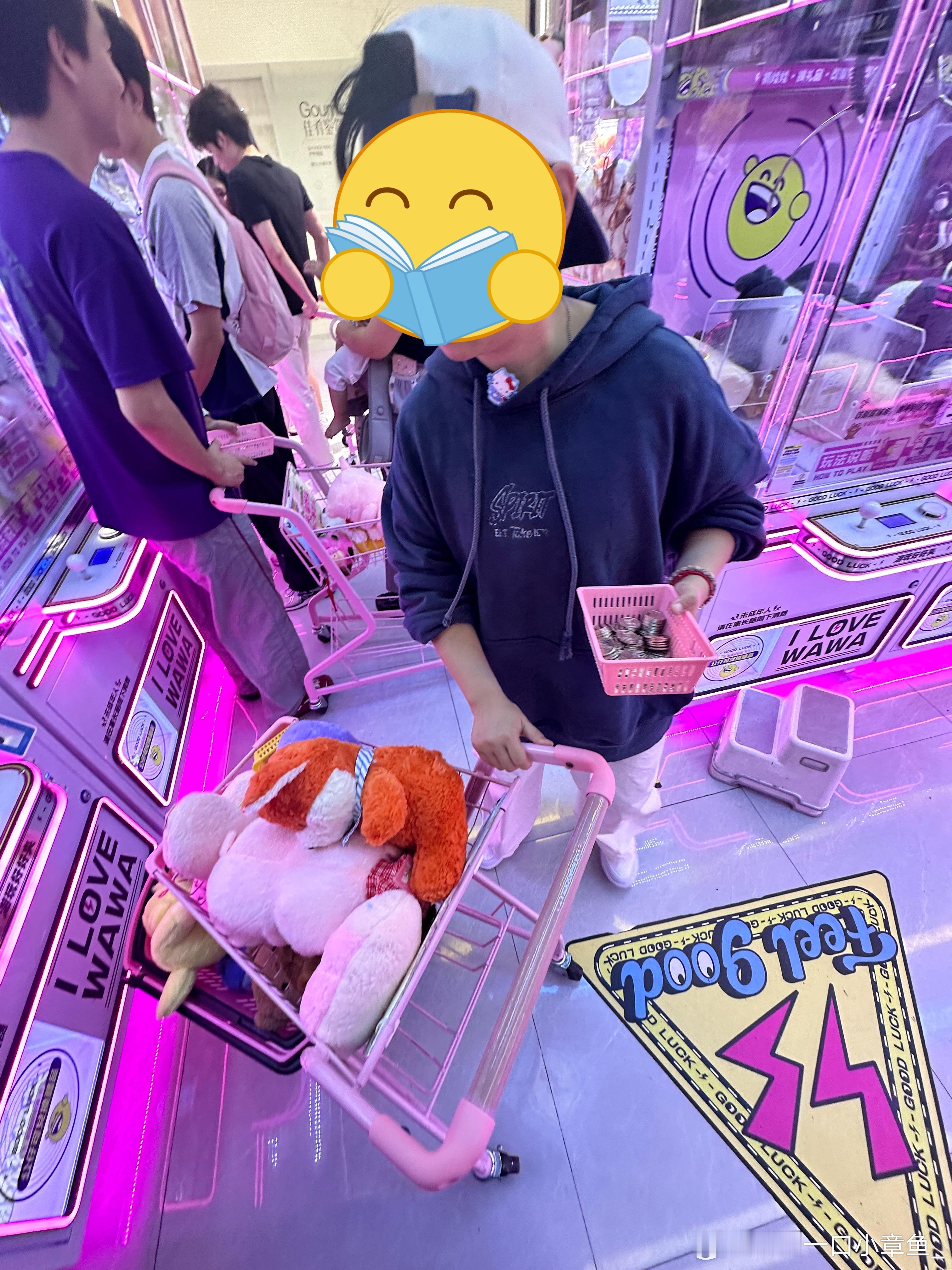 感谢大哥为我送来的两车娃娃[大笑][大笑]​​​