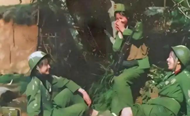 1979年，越南女兵混入我军队伍，并使用了很多阴险手段。为了识别这些女兵，有人提