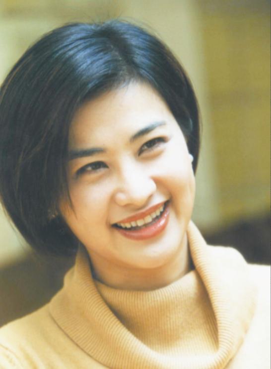 2005年，凤凰卫视主持人吴小莉突然得知自己在浙江有一个亲生哥哥。这个消息像