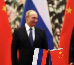 很多人以为，中国一旦崛起，最紧张的是美国。错了。比美国更警惕中国的，不是别人，恰