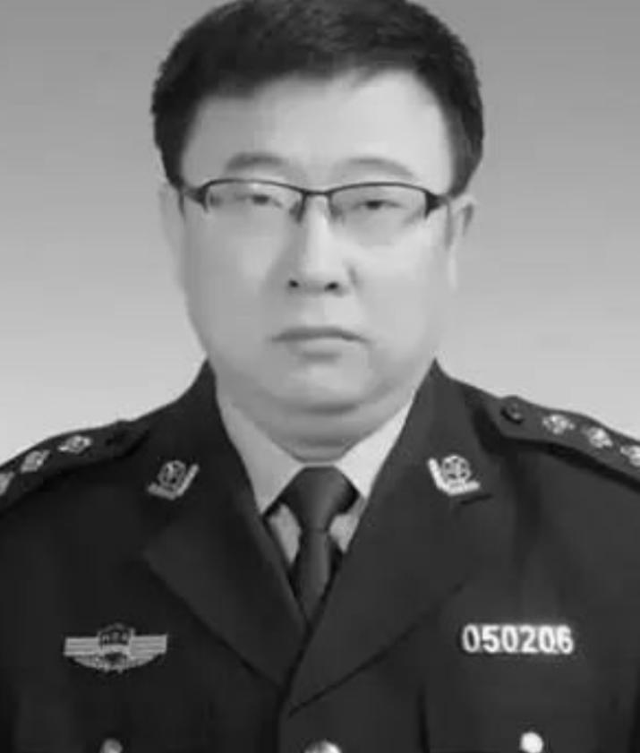 2016年，内蒙古一副局长因不肯徇私被下属枪杀，6年后他的儿子高考652分，谢绝