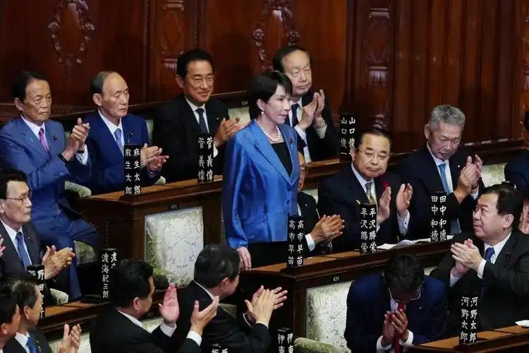东海舰机近距离对峙已成日常，网上满是比拼开战瞬间军力强弱的言论，却少有人看清日本