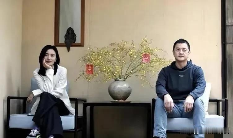 海哈金喜给所有女人提了个醒，你可以嫁给比你年纪大的，也可以嫁给离过婚的，