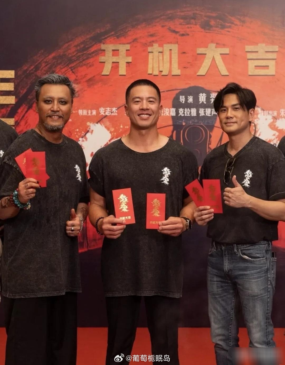 我怀疑安志杰是不⁠是只练上半身，下半身‏一⁠点不管啊？