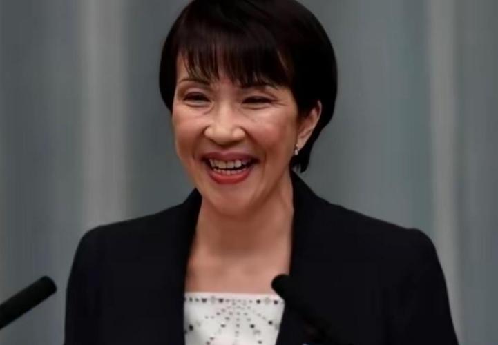 中俄联手都镇不住高市早苗，知名学者判断：中日一个月之内或有空战。日本最近