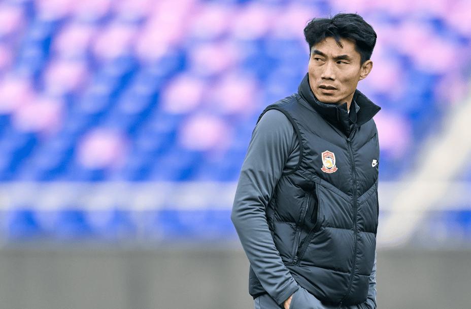 郑智首秀便输球！海港机会来了！西海岸0-2惨败浙江！本赛季西海岸会不会保级呢？下