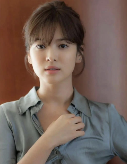 韩国女明星里，颜值最高的三位，你觉得哪一位的颜值符合了你的审美观呢？她们各有各的