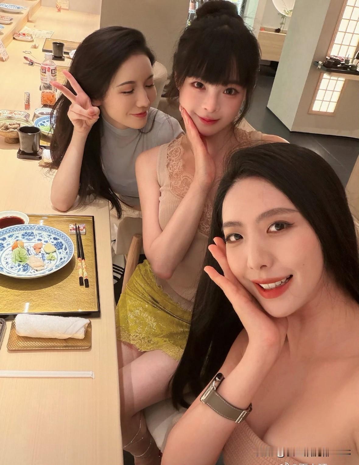 都是大美女哦[比心]