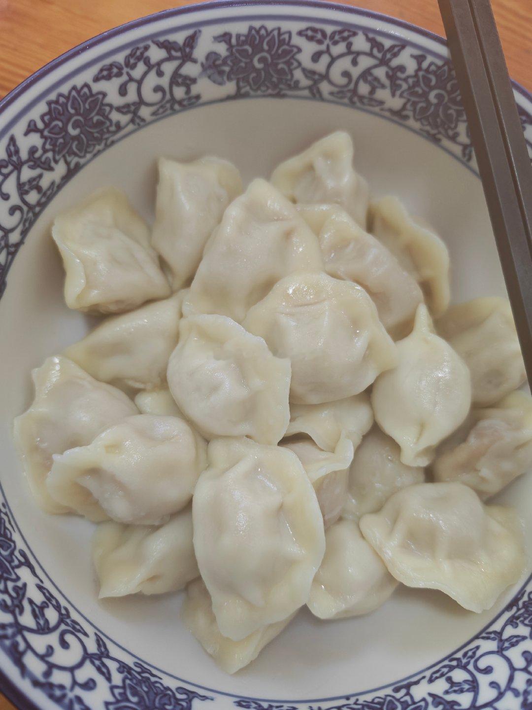 开饭了，8块钱26个的牛肉饺子​