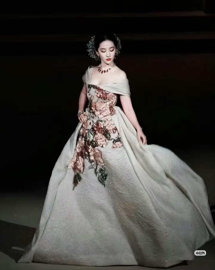 世界名画｜古典画卷中走出的优雅仕女​​​