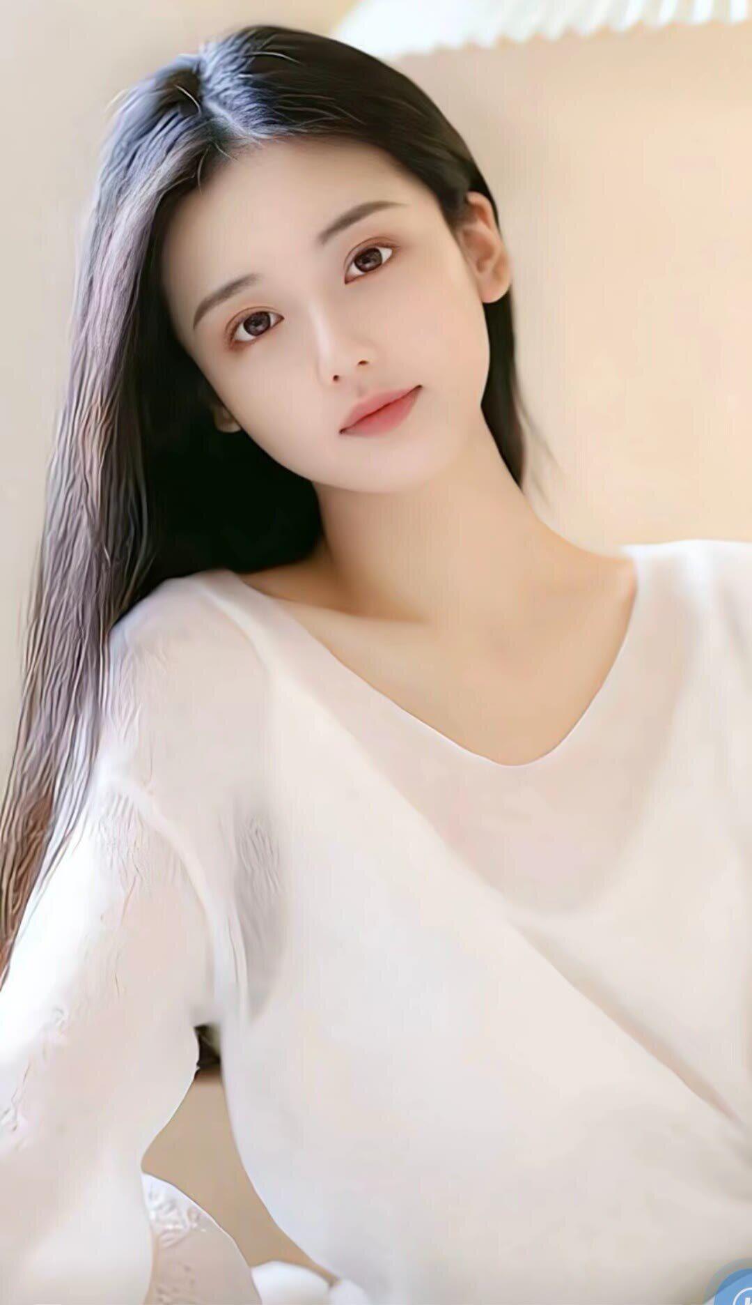 笑话：昨天周五放假了，下班后媳妇带着孩子去老丈人家去了，晚上家里就我一个人了，想