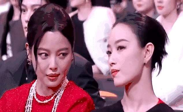 辛芷蕾座位被换，谁能想到一个玩偶也能搞出大动静？当晚流出的座位图，肖战的名牌被