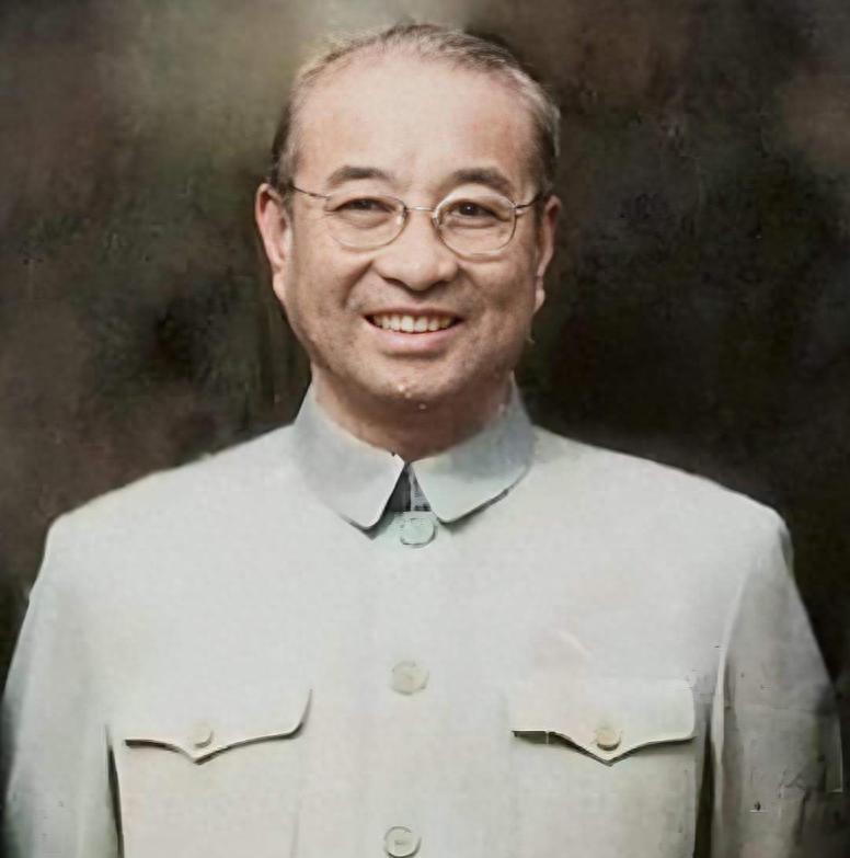 1952年，陈赓对家人说：我受过电刑活不过60岁，后来果然应验。1952年，陈赓