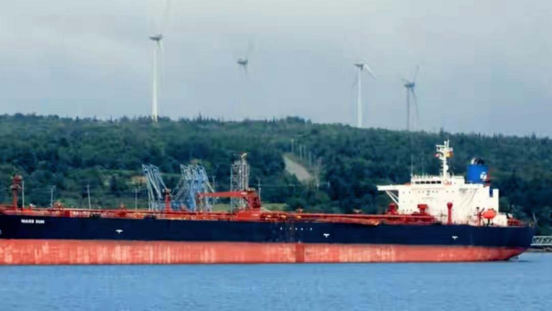 特朗普给了中方两个选择，北京这边二话不说，直接给俄罗斯发出邀请！中东火