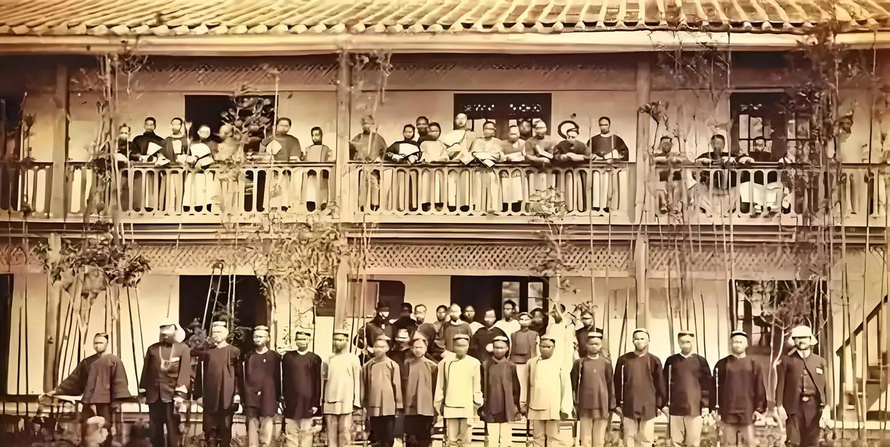 清朝所办第一所海军学校船政学堂，不但上学不收取任何的学费，而且还会给学员发放生活
