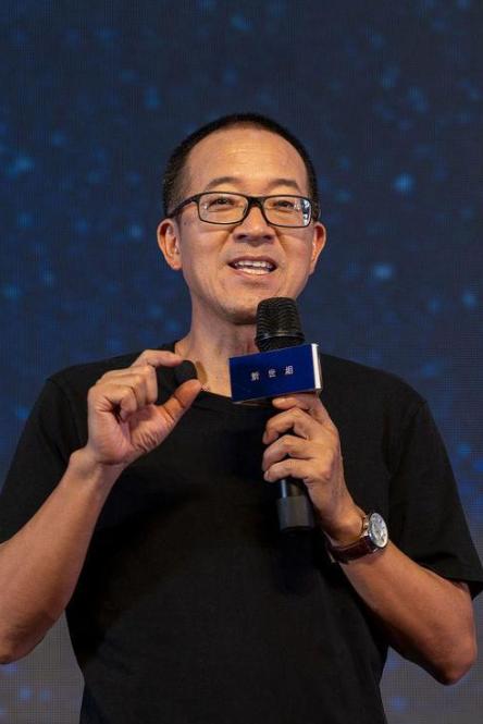 俞敏洪抛出惊人言论：“一个人如果八面玲珑，能说会道，特别会来事，这并不是情商高。