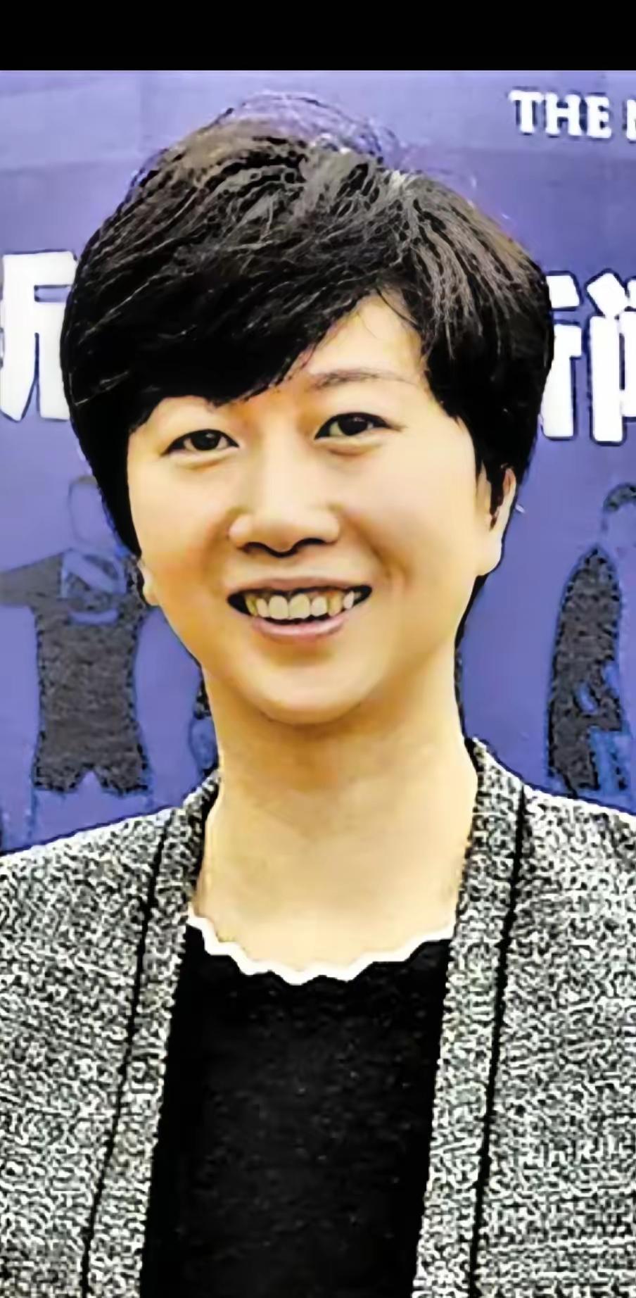 中国女排已经到了刮骨疗毒，自上而下的改革了。李珊，一个一生为中国女排、天津女排